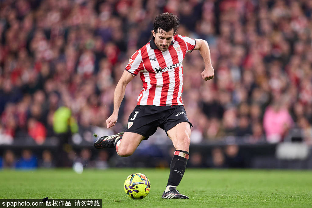 西甲-佩德里助攻亚马尔制胜 巴萨1-0毕巴仍4分领跑